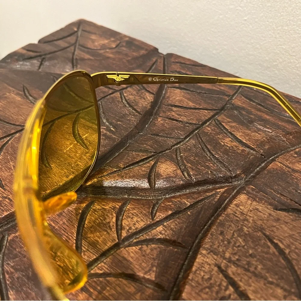 Christian Dior Rodeo Drive Limited Edition Yellow Shield Visor Sunglasses - Picture 2 of 7